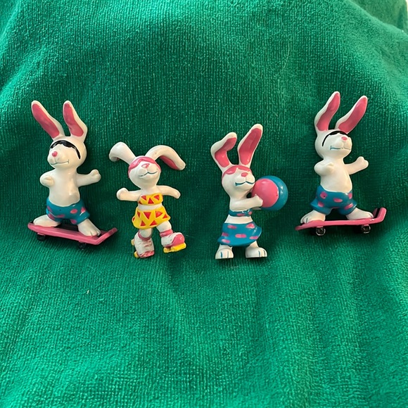 Vintage 1989 Applause Beach Bunnies toy figurine bundle (mlb) - Picture 1 of 7